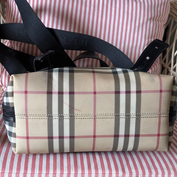 BURBERRY BACKPACK - Picture 11 of 17